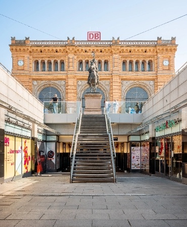 Niki-de-Saint-Phalle-Promenade